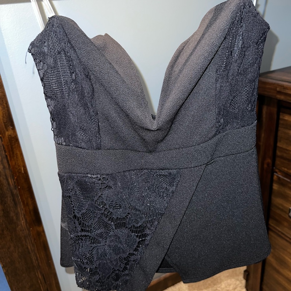 Strapless top